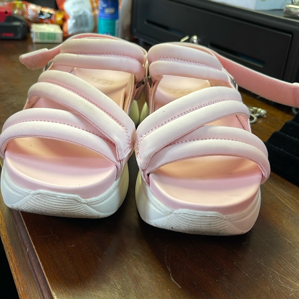 Ugg